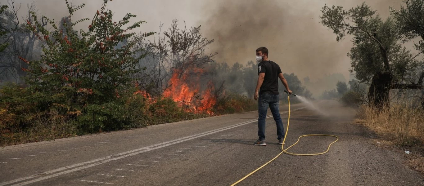 Φωτιά στην Αττική: Ανοιχτή και πάλι η Εθνική Οδός Αθηνών – Λαμίας